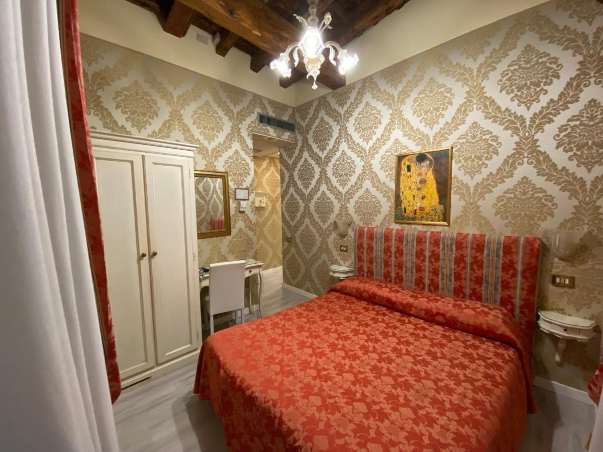 Hotel Bridge Venise